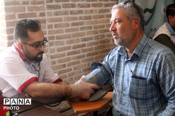 کمپین اندازه گیری فشار خون در نیشابور 