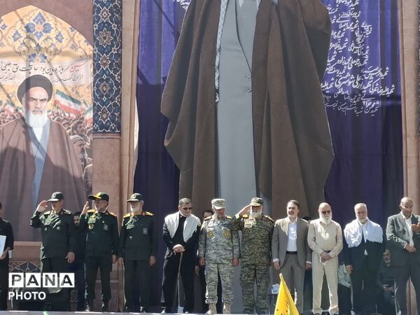 رزمایش ۳۱۳ هزار نفری «جان‌فدایان ایران» در تهران