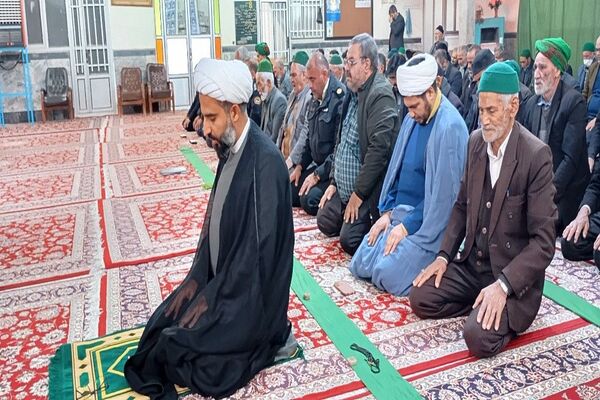 اقامه نماز جمعه در شهر بار نیشابور