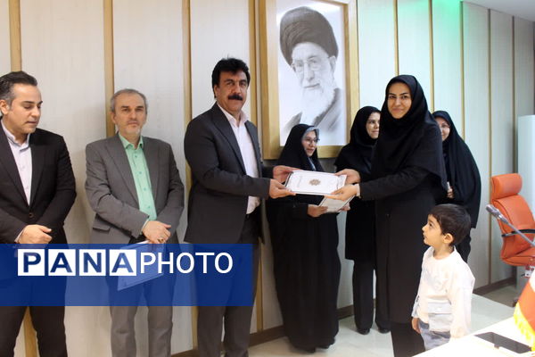 تجلیل از برترین‌های تدریس و یادگیری در جشن نوآوری و خلاقیت در آموزش