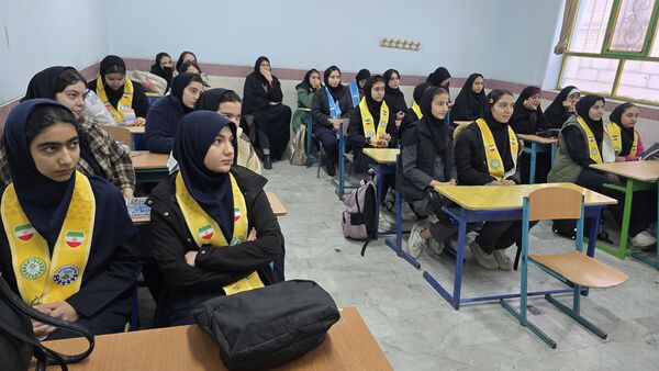 کارگاه آموزشی یاورمربیان پیشتازان سازمان دانش‌آموزی شهرستان نظرآباد