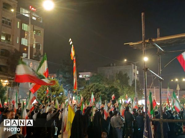 دومین اربعین حضور مردم غیور نیشابور همزمان با دومین سالگرد شهادت شهدای خدمت