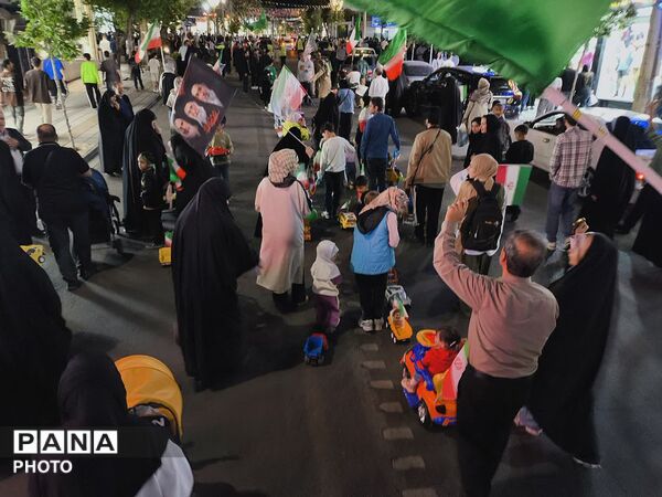 حرکت خودرویی سربازان 1400 پای کار انقلاب