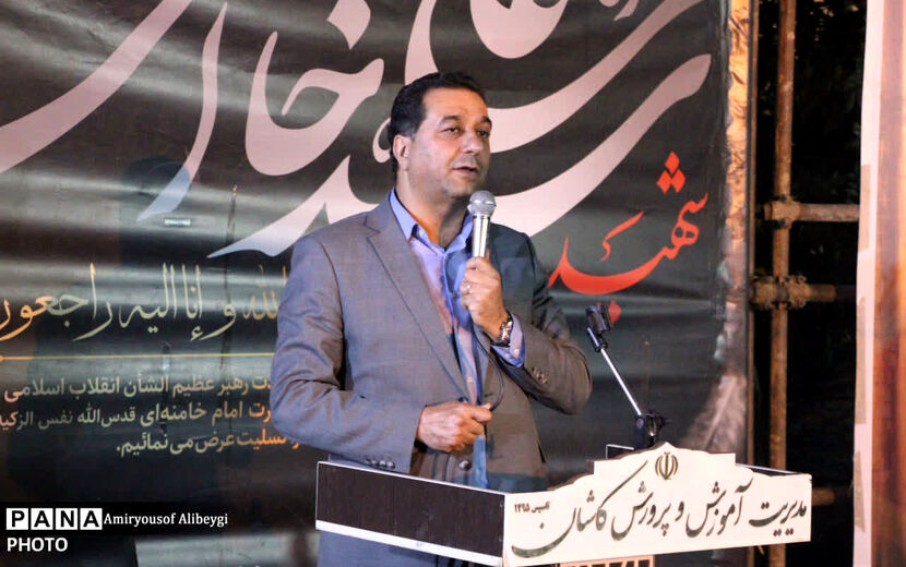 معلمان، الگوی جامعه مقاوم در سنگر تربیت هستند