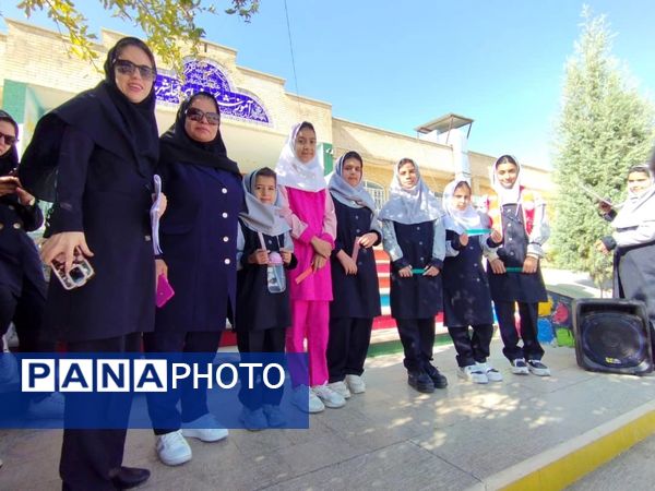 13آبان روز شاد وبه یاد ماندنی برای دانش آموزان 