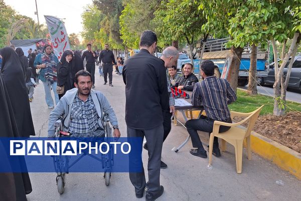 برگزاری یادواره شهدا در گلزار شهدای شیراز