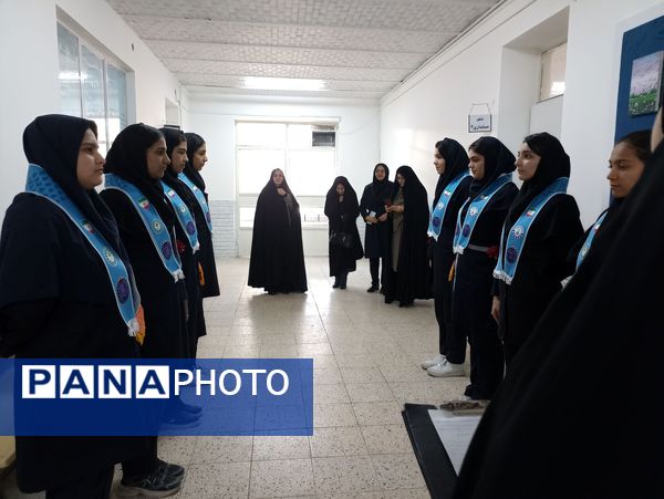 بازدید از نمایشگاه دست سازه هنرستان فنی و حرفه ای دخترانه فلسطین 