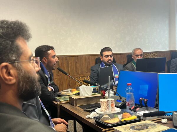 دیدار  صمیمانه مربیان و اعضای سازمان دانش‌‌آموزی فارس با مدیرکل آموزش و پرورش فارس