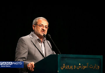  «مدرسه» در دولت وفاق ملی ‌کانون تحول جامعه است/ مهم‌ترین برنامه وزارت آموزش و پرورش اجرای سند تحول بنیادین با محوریت عدالت آموزشی است