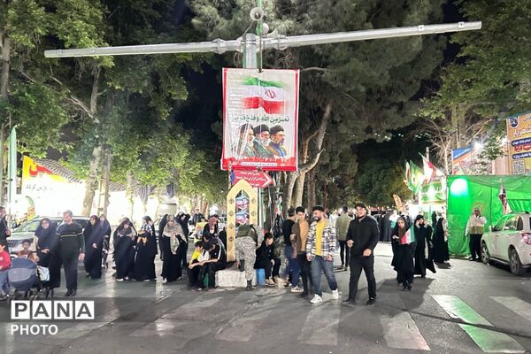 حضور پرشور مسئولین متعهد در غرفه‌ فرهنگیان