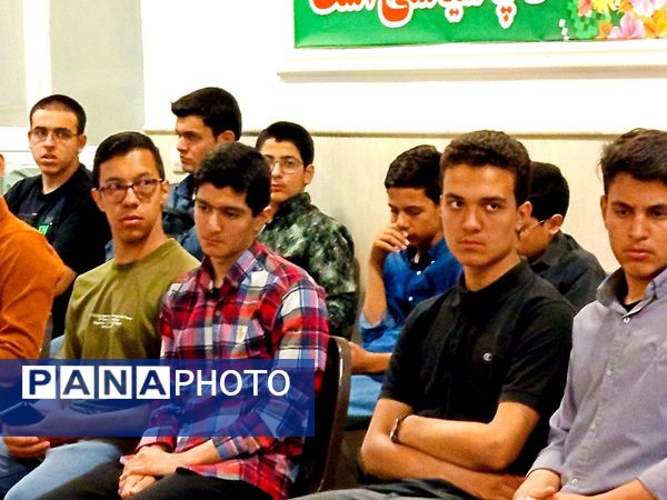 اعضای انجمن اسلامی با امام جمعه کاشمر دیدار کردند