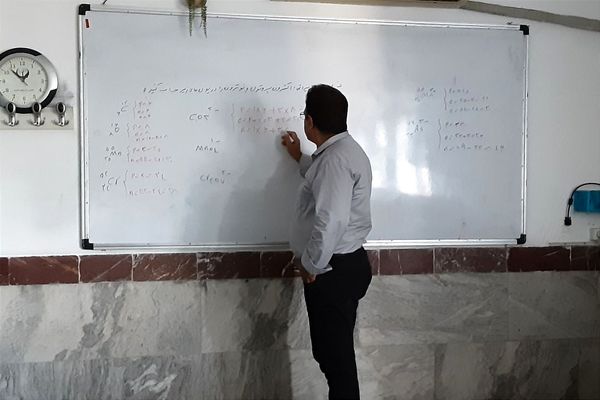 دبیرستان فرزانگان قائمشهر به استقبال مهر رفت