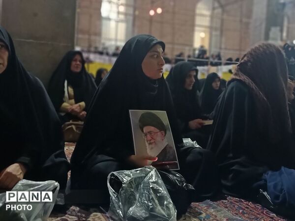 مراسم روضه خوانی و قرائت زیارت عاشورا در نیشابور 
