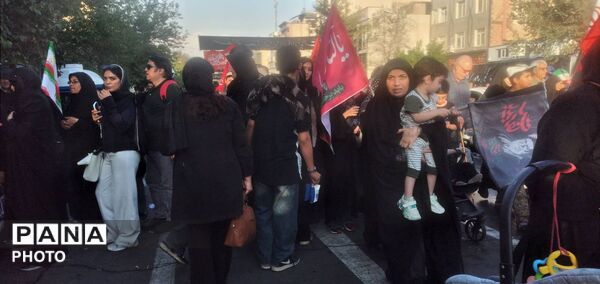 مصلای تهران با فریادِ باید برخاست لرزید