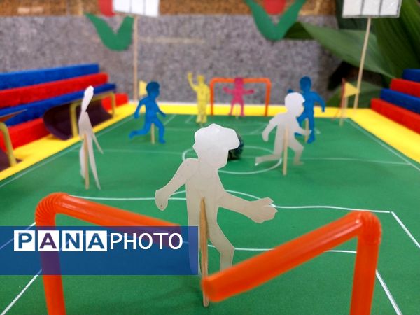 برپایی نمایشگاه ریاضی در دبیرستان آرمینه مصلی‌نژاد