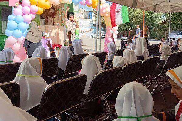 جشن شکوفه‌ها در قرچک