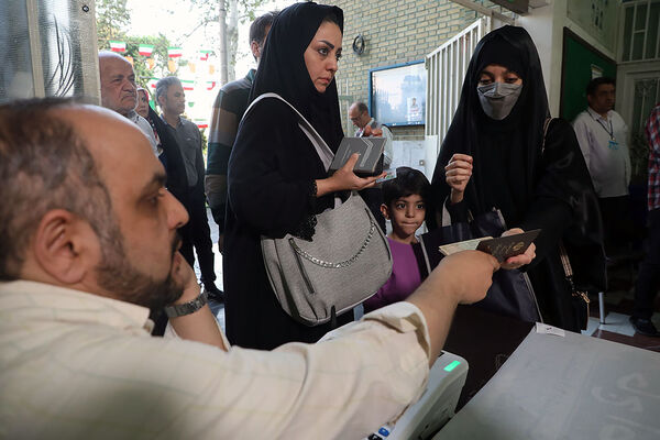 مرحله دوم انتخابات مجلس دوازدهم شورای اسلامی در مسجدالنبی میدان نبوت