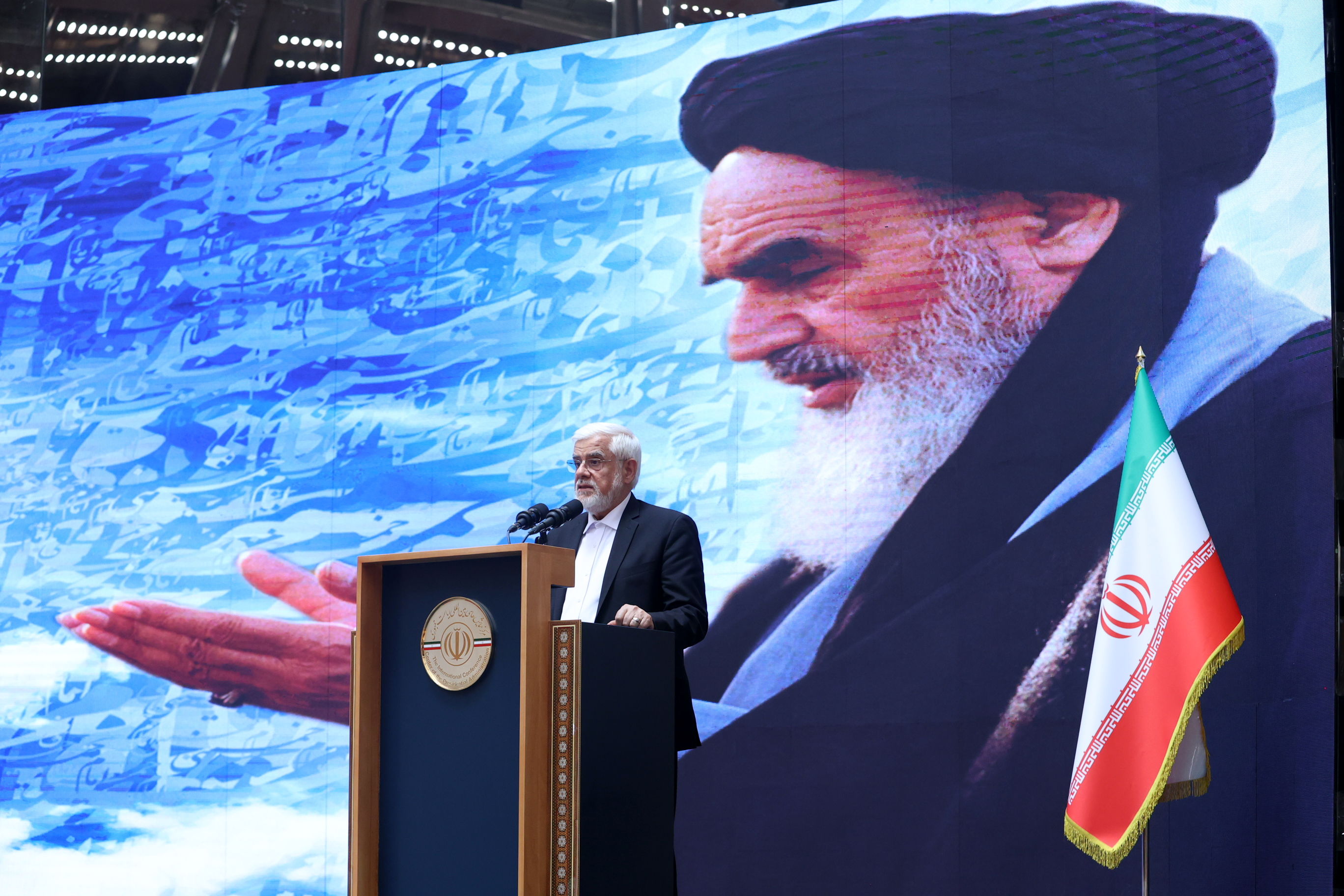 امام خمینی (ره) در بحران‌ها نه به سازش تن داد و نه گرفتار تحجر شد