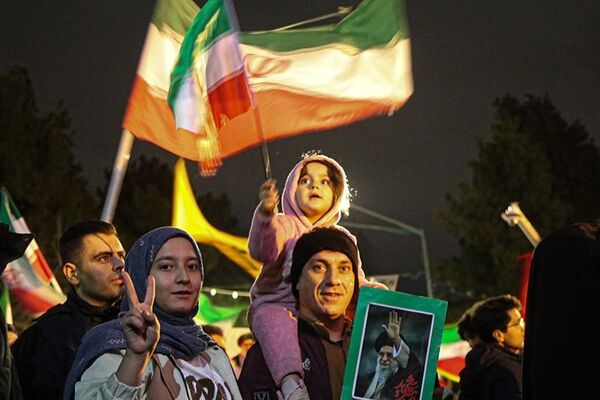 خروش شبانه کرمانشاه در عشق به ایران