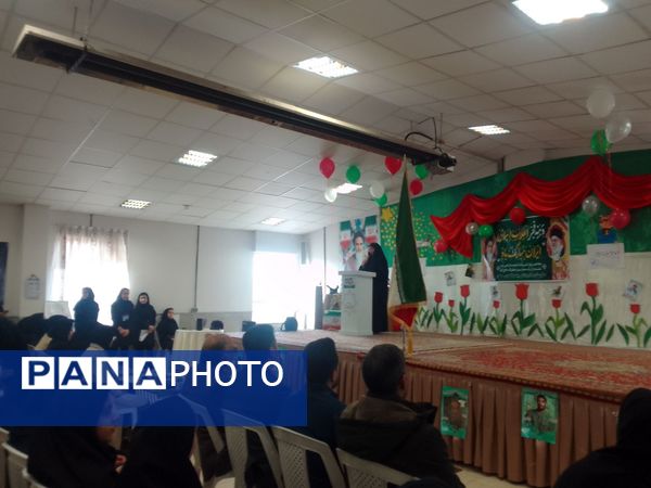 زنگ انقلاب در مدرسه بنت‌الهدی صدر با حضور مسئولین نواخته شد 