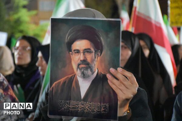 54 شب اتحاد در قروه؛ سخنرانی حماسی امام جمعه، نقشه راه مقاومت