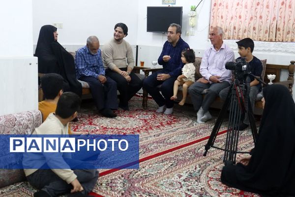 دیدار خبرنگاران پانا با خانواده شهدا