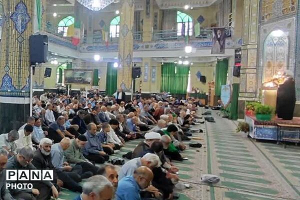 مصلی شهر میزبان اجتماع پرشور نمازگزاران شهرستان ورامین