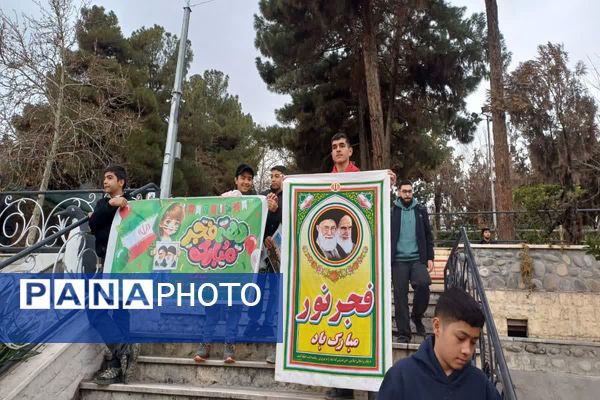 ۲۲بهمن تجلی شور، هیجان، ایستادگی و وطن دوستی در رودهن