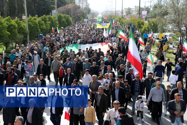 حضور آگاهانه مردم شهرستان کوار در راهپیمایی ۲۲ بهمن