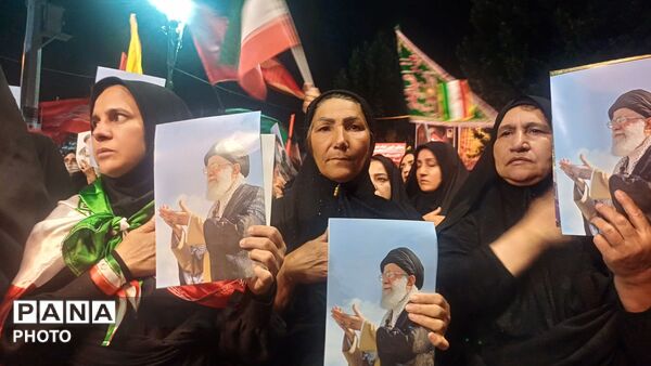 خونخواهی رهبر شهید در تجمعات شبانه مردم کوهدشت؛ حمایتی دوباره از آرمان‌های انقلاب