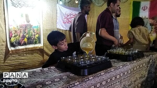 موکب هیئت جوانان چهارده معصوم(ع)  در مهمانی کیلومتری  عید غدیر خم 
