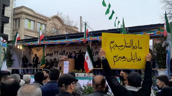 ۲۲ بهمن  صحنه حضور مردم؛ از کودکان پرشمار تا روایت‌های میانسالان