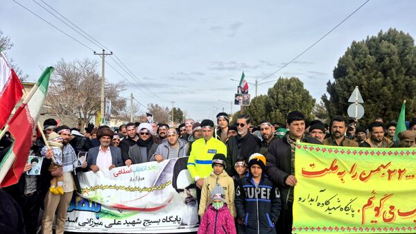حضور پرشور مردم روستای اسد آباد در راهپیمایی ۲۲ بهمن