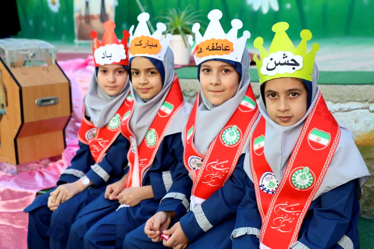 برگزاری مشترک جشن عاطفه‌ها در همدان با مشارکت کمیته امداد و سازمان دانش‌آموزی