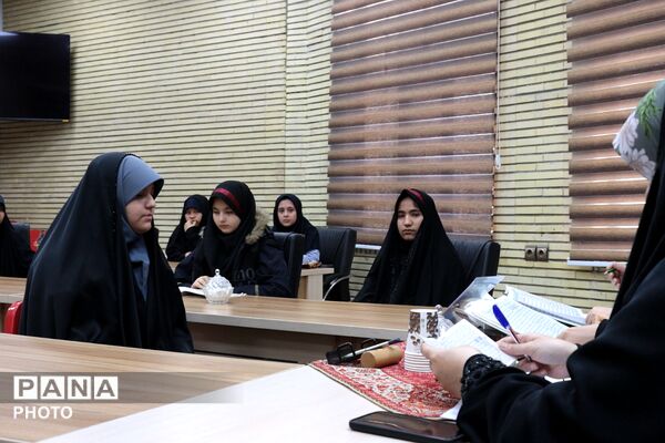 مسابقات قرآن، عترت و نماز دختران در دارالقرآن اسلامشهر