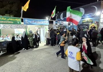 موکب فرهنگی و آموزشی بسیج فرهنگیان و دانش آموزی کاشمر