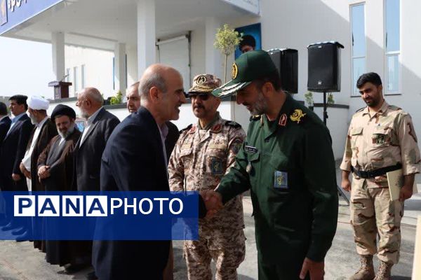 برگزاری صبحگاه مشترک نیروهای مسلح استان مرکزی به‌مناسبت سالروز آزادسازی خرمشهر 