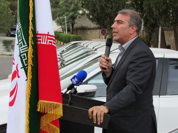 نوسازی و تجهیز ناوگان حمل و نقل اداری آموزش‌ و پرورش کردستان با توزیع ۱۶ دستگاه سمند سورن