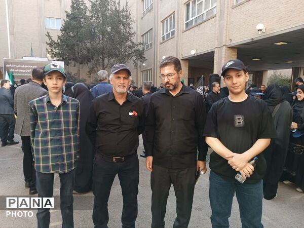 موج عشق در مصلی تهران؛ وداع با رهبر شهید انقلاب