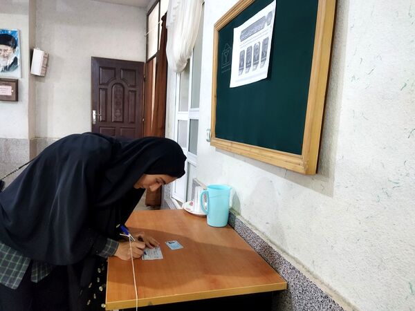انتخابات چهاردهمین دوره ریاست‌جمهوری در مسجد جامع شهر