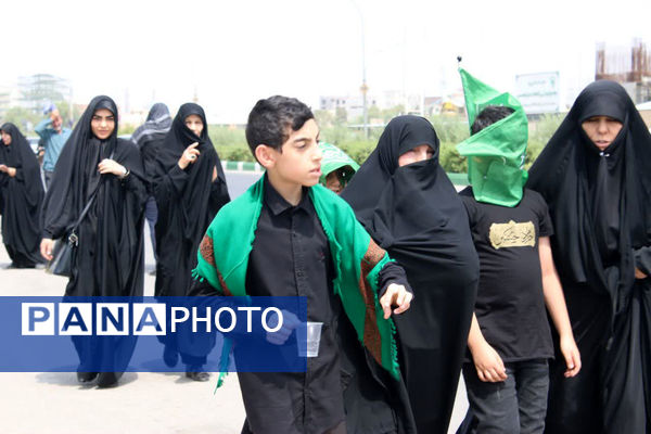 جلوه‌های زیبای انس و همدلی در خدمت به ارادتمندان سیدالشهدا(ع)