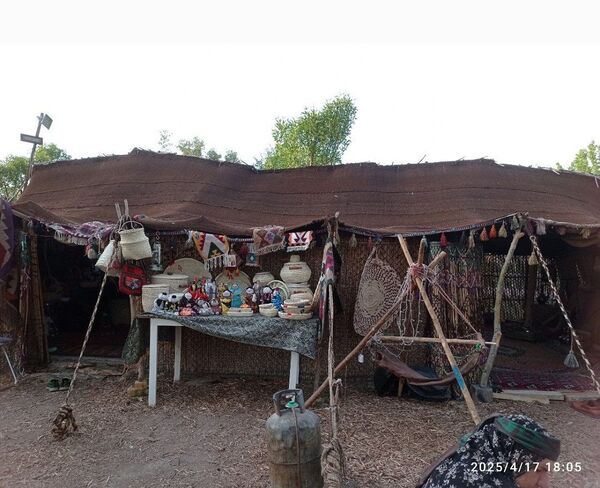 برپایی غرفه‌های صنایع دستی در پارک ایران کوچک 