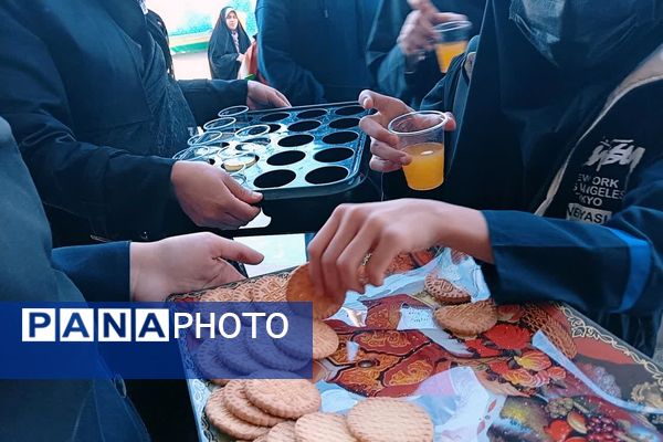 جشن نیمه شعبان در دبیرستان حاج محمود رضوی ناحیه ۴ شیراز