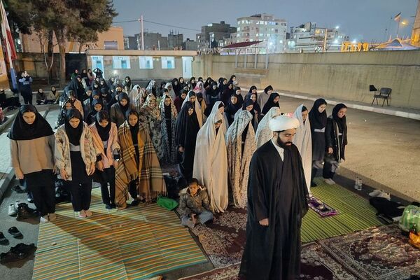 افطاری در مدرسه نمونه دولتی ولایت فرصتی برای وحدت و دوستی