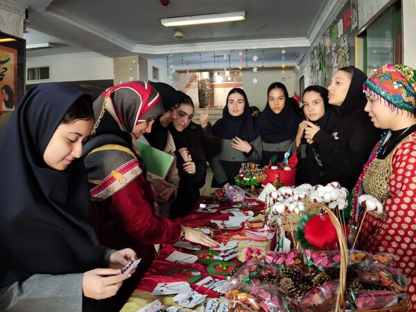هفته فرهنگی هنری (ماها) در آموزشگاه شهدای معلم ۲