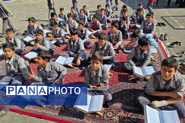 مراسم بزرگداشت خیر مدرسه ساز در دبستان بانو ابوالوفا ناحیه دو شهرری 