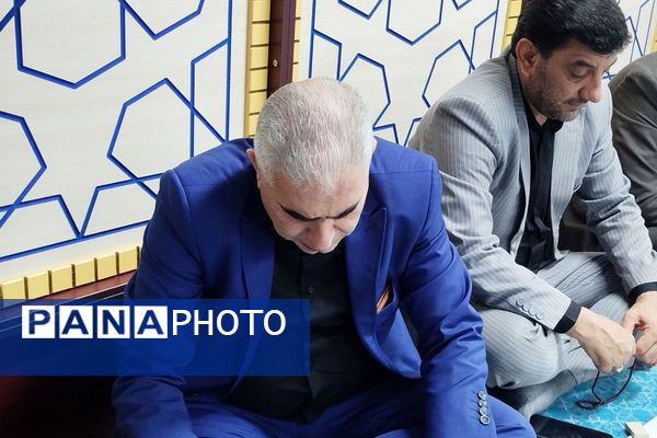 مراسم ارتحال امام خمینی (ره) در اداره آموزش و پرورش ناحیه دو شهرری 