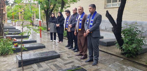 تجدید پیمان با شهدا به مناسبت هفته گرامیداشت مقام معلم