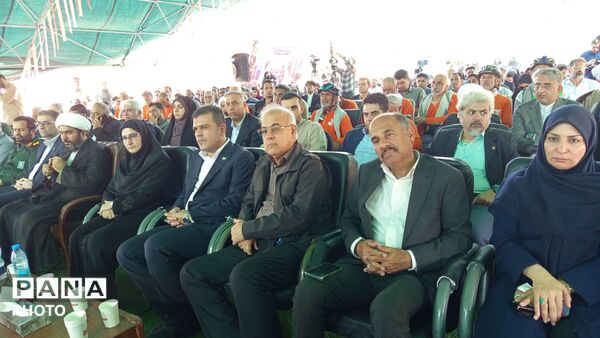 زنگ مهر و مقاومت در میناب با یاد شهدای «شجره طیبه» 