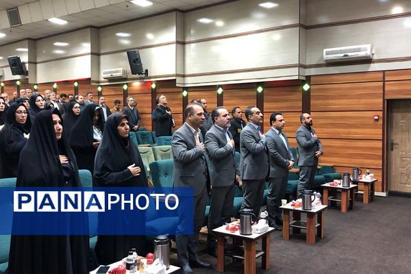 برگزاری جلسه مدیران با حضور فعال مسئولان آموزش و پرورش و اداره کل شهرستانهای تهران در ناحیه دو شهرری